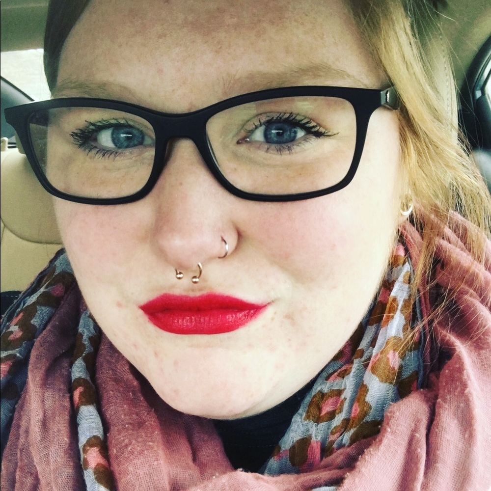 Meet your Posher, Hannah